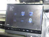 ナビゲーションは純正9インチコネクトナビ(LXU-237NBi)を装着しております。AM、FM、CD、DVD再生、Bluetooth、フルセグTVがご使用いただけます。初めて訪れた場所でも安心ですね!