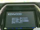 画面上に案内やメニューを表示し、表示内容を見ながら利用できるナビ・オーディオです。視認しやすい位置に設置されており、日々の移動をサポートします。