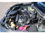 エンジンルームは納車前にしっかり整備、クリーニングさせていただきます。