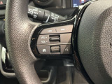 ステアリングにオーディオ操作スイッチが付いています。オーディオ画面に直接タッチしなくても操作が出来ますので、運転に集中できます。