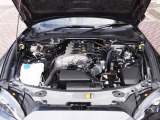 1.5L SKYACTIV-G搭載。エンジンルームの状態も確認できます。