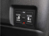 ◆両側電動スライドドア◆狭い駐車場でも乗り降りが楽々♪お子様が隣の車にドアを当ててしまう心配もございません!小さなお子様連れの方もこれで安心。