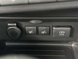 アクセサリーソケット。  シートヒーター付きです。寒い日も快適なドライブが楽しめます♪  充電用USB端子付き。スマートフォンなどの充電に便利です。