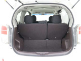 コンパクトカーながら使い勝手の良い荷室です♪スーパーでのお買い物や普段のお出掛けにも活躍してくれそうですね(^^♪