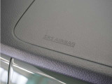 ◆助手席エアバッグ◆SRSエアバッグは、シートベルトだけでは防ぎきれない衝突時の衝撃から乗員を守るための安全装置。衝突時に瞬時に膨らみ、頭部や胸部がダッシュボードに直接衝突するのを防ぎます。