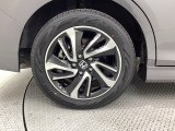 純正アルミホイール☆Honda車にぴったりなデザインです。