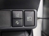 衝突回避支援パッケージ「Toyota Safety Sense」において、昼間の歩行者も検知対象に加えた「プリクラッシュセーフティ(レーザーレーダー+単眼カメラ)」を採用しています。