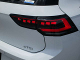 【バックフォグ】Volkswagenの車両は全車「バックフォグ」が装備されております!夜間走行や雨・霧で視界が悪い天候でも後方を走る車両に自車位置を知らせることができる安全装備となっております!