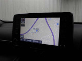 スマートフォンとの連携を可能にした8インチのディスプレイオーディオにはナビキットを採用。AM/FM(ワイドFM対応)、Bluetooth/USB入力に対応しています。(T‐Connectは別途有料)