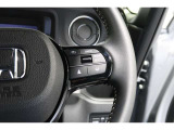 Hondaセンシングの機能のひとつ、アダプティブクルーズコントロール付!アクセルから足を離しても設定したスピードと前車との車間を保ち走行してくれます!車線維持もアシスト☆高速道路で疲労軽減ですね☆