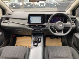 運転席まわりは機能的で操作しやすいです。
