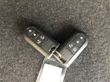 キーフリーシステム搭載!スマートキーをポケットやカバンに入れておくだけでドアの施錠・開錠やエンジンスタートの操作が簡単です!