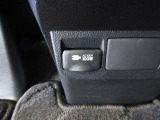 AC100V電源を装備。