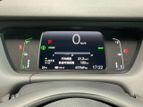 メータは先進的なデジタルメーターを採用!ゆっくりと数字が動くのでとても見やすく表示されます!平均燃費なども表示、エコな運転の手助けをしてくれます!