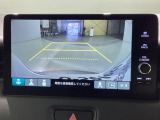 バックをするとき自動でリアの様子が映る『リアカメラ』付き! 画面で確認しながらバックが出来るので駐車の時も安心です。
