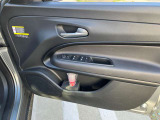 八光AUTO MOTIVEの強みはサポート力です。これまで培ってきた経験と技術力、スピードを生かして、お客様ひとりひとりを八光AUTO MOTIVE全店でサポートさせて頂きます。