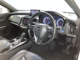 分かりやすく操作しやすい運転席まわりです☆