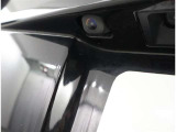 バックカメラが付いているので後方確認が非常にしやすいです。今や運転初心者も熟練者も必須装備!ついていて損はないですね♪