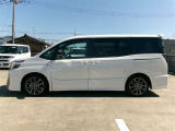 ヴォクシー 2.0 ZS GR スポーツ