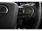 レーダークルーズコントロール(全車速追従機能付き)ミリ波レーダーと前方カメラで先行車を認識し、設定した車間距離を保ちながら追従走行を支援します。