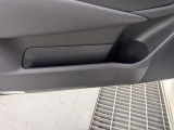 パワーウィンドウのスイッチですよ。運転席に居ながら窓を開け閉めのコントロールできます。