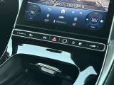 バックカメラにより駐車時の後方確認も楽にできます。