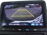 バックカメラ:後方確認がラクにできるので駐車も安心