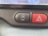 片側電動スライドドアのスイッチ付です。車内からもスイッチひとつで楽にドアの開閉が可能です。電動なので開閉時に力を使う必要がなく、半ドアになることもありません!