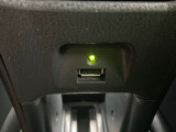 後部座席用USB電源です。