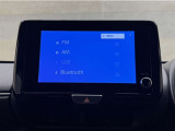 ディスプレイオーディオを装備。スマホと車をつなぐことで、これまでのナビに加えていろんなサービスが楽しめます。