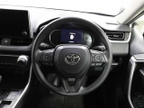 各操作スイッチなどもハンドルから手を放すことなく操作可能で安全運転に支援いたします!