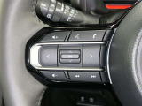 ステアリングスイッチ装備!運転しながら手元でオーディオの操作などができます。