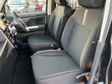 運転席・助手席もゆったり乗れます♪