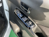 運転席側のドア部。パワーウィンドーのスイッチになります。