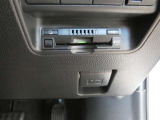 ETC車載器付きです。高速道路の料金所もスムーズに通過できます。※セットアップ費用は別途必要です。