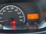 整備スタッフは国家資格を持つプロの整備士です。車検の受入/中間/完成検査と保安基準発行のすべても自社で行います。