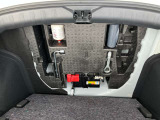 万が一のパンク時には応急用パンク修理キット装備、スペアタイヤはありません。