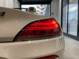 クラックの入りやすい輸入車のヘッドライトへコーティング・クリア施工も承っておりますので、どうぞお気軽にご相談ください!