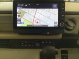 ナビゲーションはフルセグTV、インターナビ対応のGathers純正メモリーナビを搭載しています。Bluetoothオーディオ機能がありますので、スマートフォンなどの音楽も再生できます。
