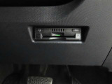 ETC!料金所も止まる事無くスイスイです!窓を開ける必要も無いので雨や花粉、排気ガスの浸入もありません!今や必需品ですネ!