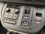 電子パーキング装着車!!ブレーキホールド機能付きで、信号待ちでも楽々です!!