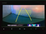 バックでの車庫入れも安心です!リアカメラが付いているバックモニター付のナビを装備しております。操作線もついており距離感も画面から確認できます。