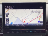9インチインターナビ付きです!!目的地までの適切なルート案内や、お天気、お得なイベント案内などを受け取って頂けます!!