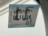 次回の車検日になります。こちらのステッカーをご確認ください。
