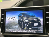 【10インチナビ】高級感とインパクトのある大画面ナビを装備。各種オーディオ操作はもちろん、スマホ連携もできる利便性の高いナビです♪
