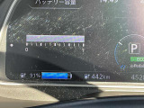 駆動用リチウムイオンバッテリー容量(SOC)は、12セグメントのフルです。セグ欠けはありませんので、ほとんど劣化していません。