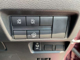 オートスライドドアは、運転席前にあるスイッチの操作でもオート開閉ができ、とても便利です。