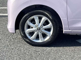 高級感引き立てるアルミ装着車。お洒落は足元からですね!