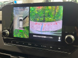 【マルチアラウンドモニター】専用のカメラにより、上から見下ろしたような視点で360度クルマの周囲を確認することができます☆死角部分も確認しやすく、狭い場所での切り返しや駐車もスムーズに行えます。