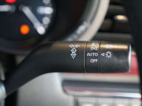 オートライトシステム 車外の明るさを感知し、自動でヘッドライトのON,OFFをコントロールします